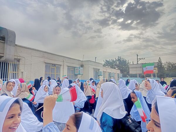 مراسم آغاز سال تحصیلی در مدرسه سمیه