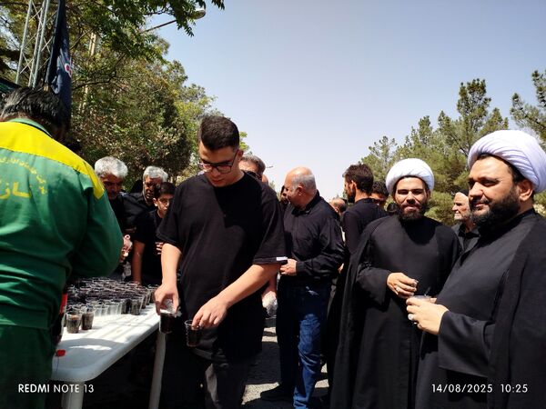حماسه جاماندگان اربعین در محلات و نیم‌ور؛ تصاویری از عشق و ارادت