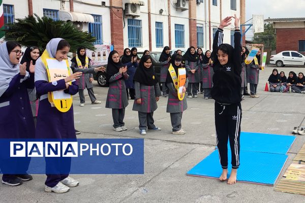 افتتاح سومین المپیاد ورزشی درون‌مدرسه‌ای در دبیرستان فرزانگان قائمشهر