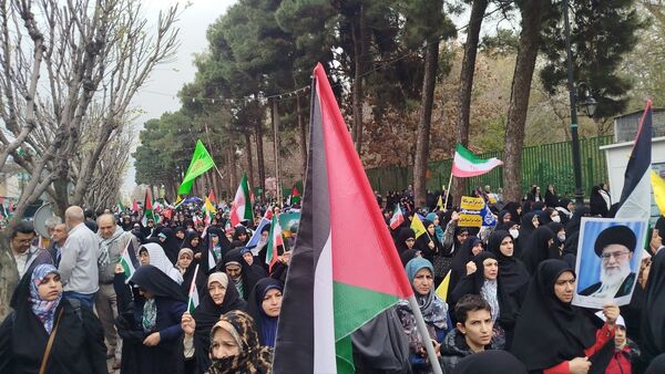 سنگ تمام مردم کرج در راهپیمایی روز قدس 