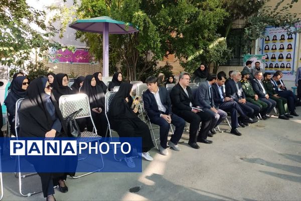 شوق مهر در دبیرستان دخترانه شهیدجوادجلالی ناحیه 3 شیراز