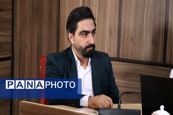 نشست صمیمی فعالین رسانه ای دانش‌آموزان با مدیرعامل خبرگزاری پانا