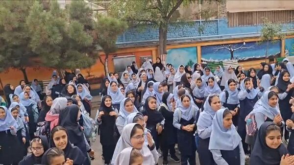 آیین نواختن زنگ مهر، ایثار و شهادت در مدرسه فرهنگیان ۲