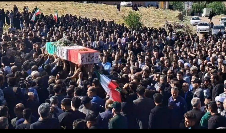 وداع مردم سراب با دومین شهید مدافع وطن