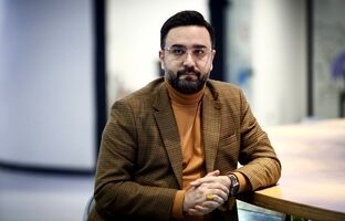 ادای دین به جایگاه والای هنرمندان نمایش رادیویی 