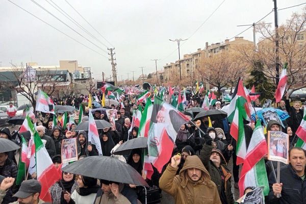 حضور حماسی مردم شهرستان پردیس در راهپیمایی روز قدس با وجود بارندگی