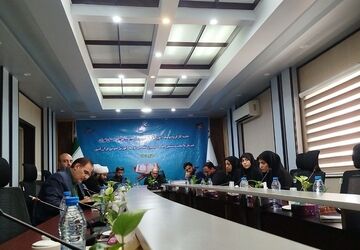 نشست تخصصی کارگروه توسعه آموزش عمومی قرآن در اداره‌کل شهرستانهای استان تهران