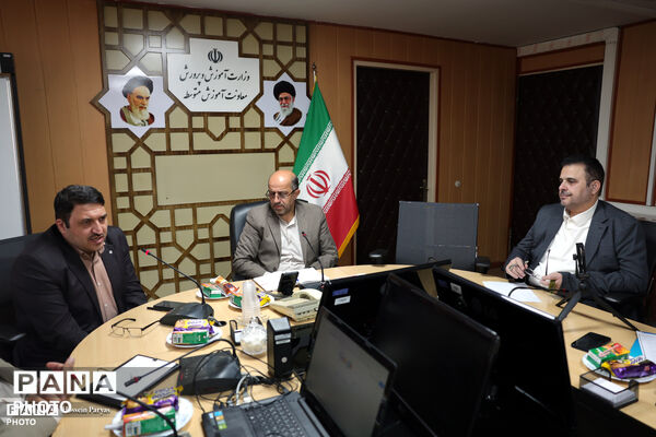 جلسه هماهنگی و هم افزایی بین دبیرخانه کمیسیون تخصصی توسعه آموزش عمومی قرآن کشور و معاونت آموزش متوسطه