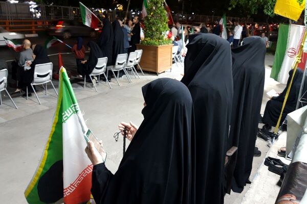 اقامه نماز استغاثه به امام زمان (عج) در موکب حماسه مقاومت دانش آموز 