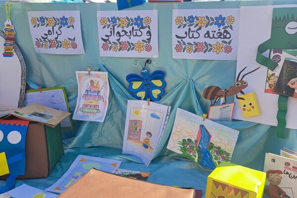  برپایی نمایشگاه  آثار دانش‌آموزان در مدرسه غیاث‌الدین جمشید کاشانی ملارد 