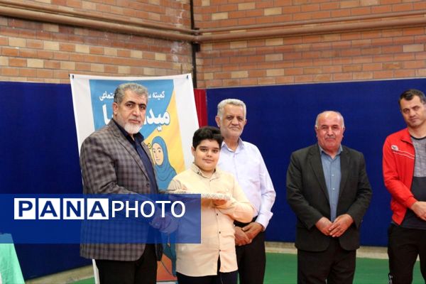 برگزاری میدان پویا در سالن ورزشی اموزشگاه امام رضا شهرستان فیروزکوه