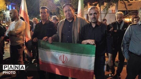 هم‌نوایی فرهنگیان و دانش‌آموزان اهر در سوگواره شبانه رهبر شهید