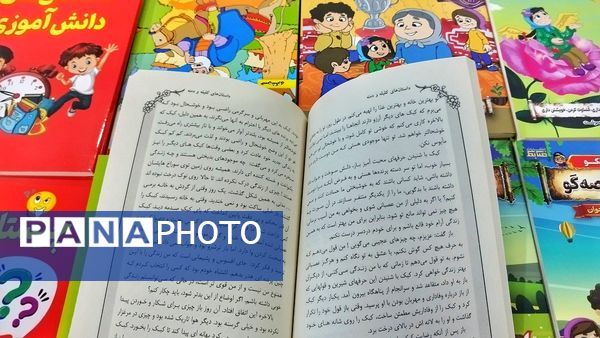  برگزاری نمایشگاه کتاب در فرهنگسرای ملاصدرا شهرستان اشتهارد 