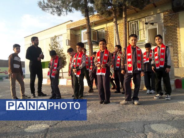 برگزاری جلسات تمرین سرود همگانی به‌مناسبت عید مبعث در آموزشگاه شهید پسندیده فدافن