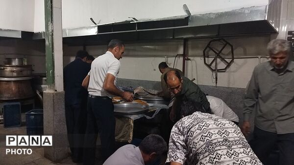 جشنی برای هیئت  ۳۱ ساله فاطمه الزهرای نیشابور همزمان با شب میلاد حضرت زینب (س)