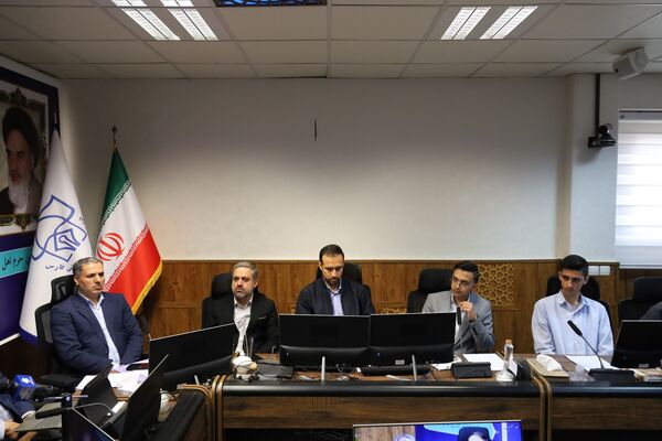 دیدار معاون پرورشی و فرهنگی وزارت آموزش‌وپرورش با نمایندگان پسر تشکل‌های دانش‌آموزی شیراز