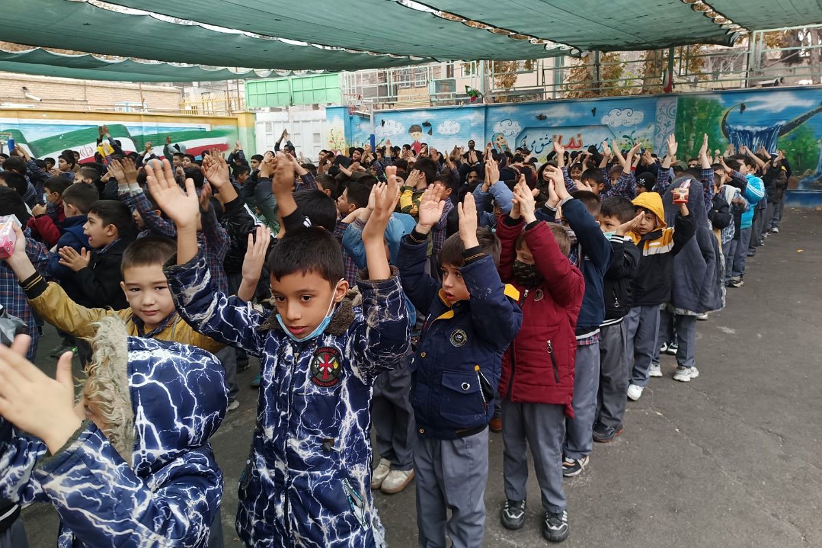  جشن ولادت حضرت زهرا (س) و روز مادر در مدارس پیشوا