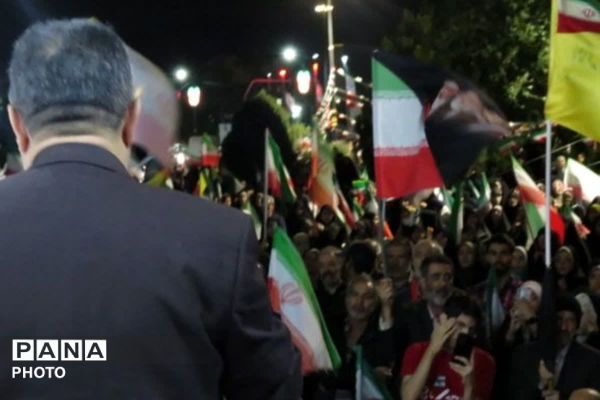 حضوری متفاوت در شبی به یادماندنی در سنگر خیابان