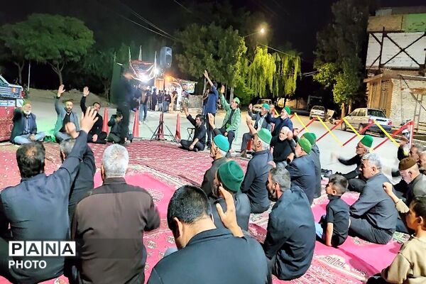 هیئت زنجیر زنی در هشتمین شب از ماه محرم الحرام در حسینیه شهدای شهر بار