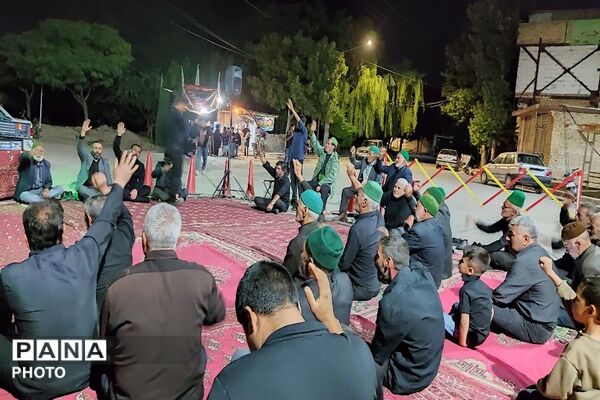 هیئت زنجیر زنی در هشتمین شب از ماه محرم الحرام در حسینیه شهدای شهر بار