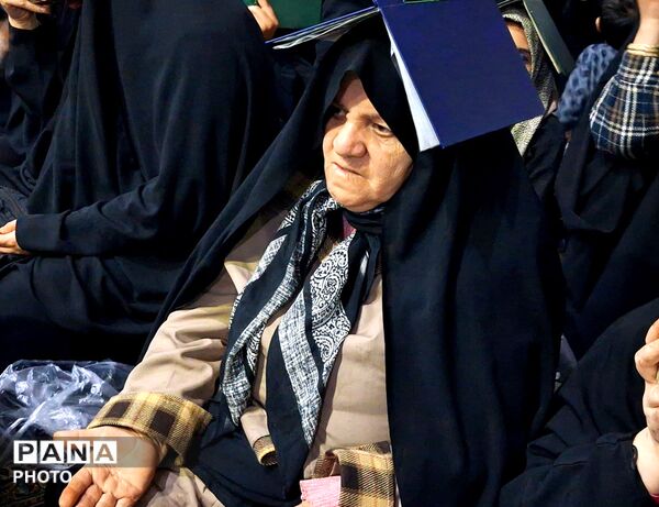 در آرامگاه امامزاده سید حمزه ندای الهی العفو طنین انداز شد 