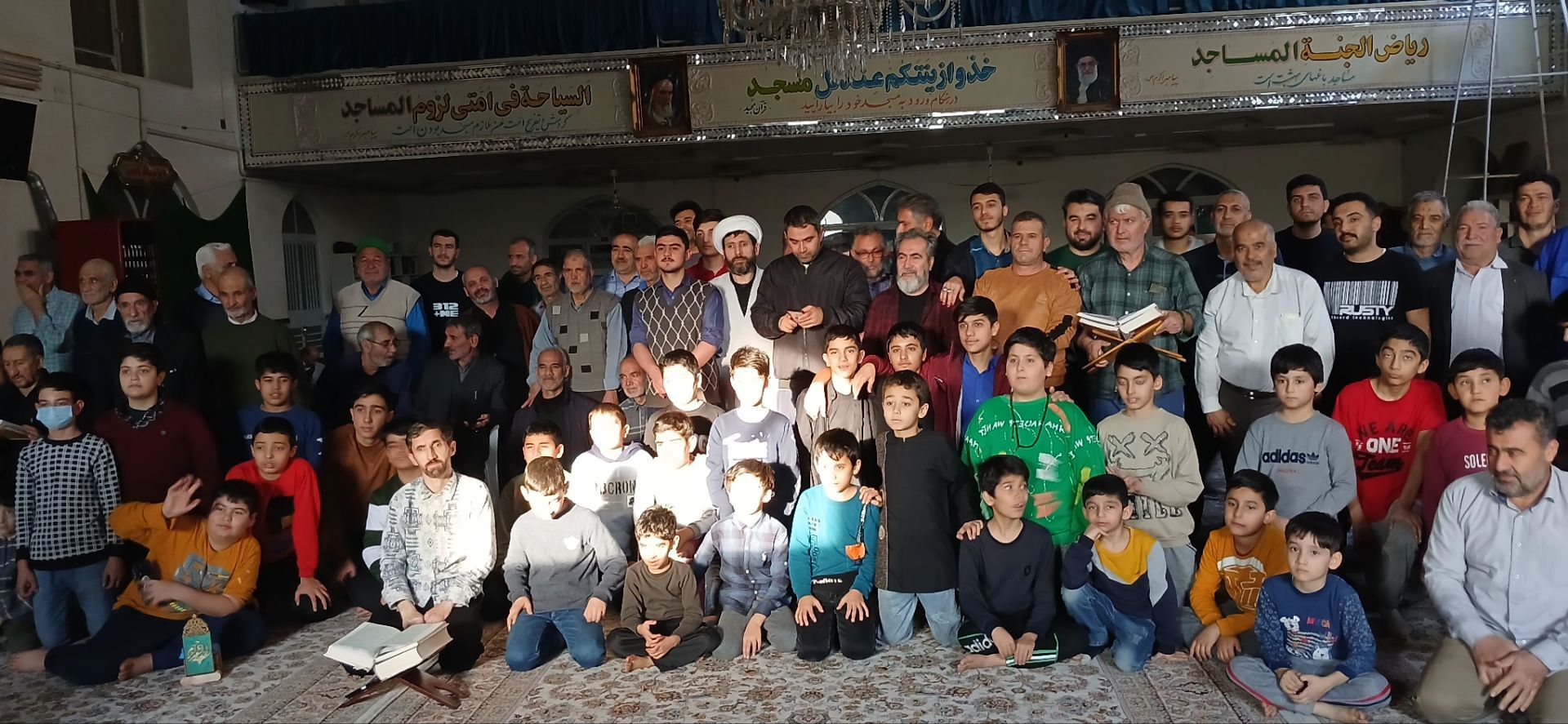 حضور رئیس حوزه علمیه شیروان در جمع معتکفین مسجد جامع شیروان