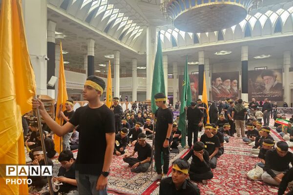 نوجوانان عاشورایی در حرم شاهچراغ(ع) - 3