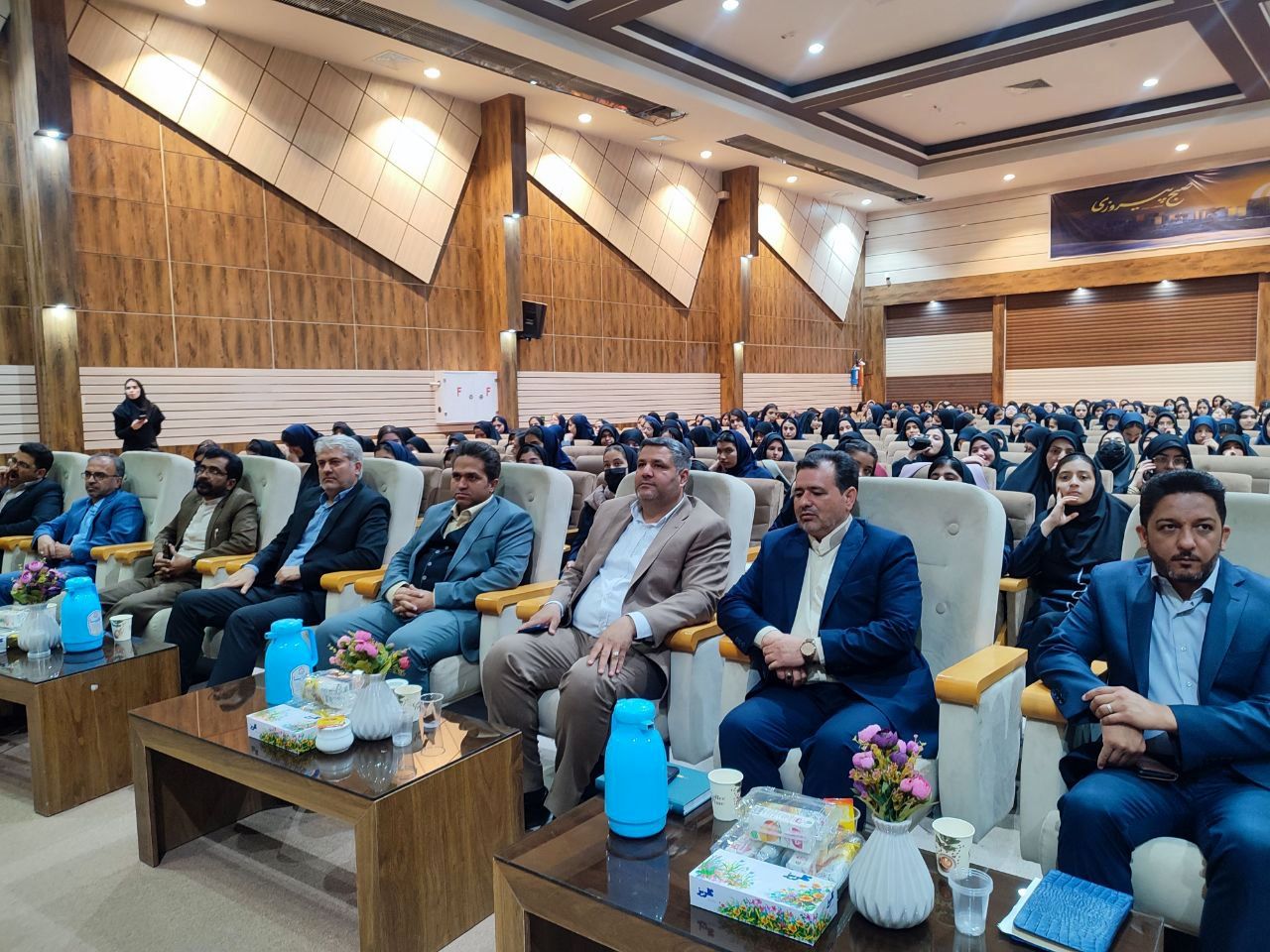 هوش مصنوعی می تواند ابزاری قدرتمند برای بهبود آموزش و پرورش و شکوفایی پتانسیل‌های دانش‌آموزان شود