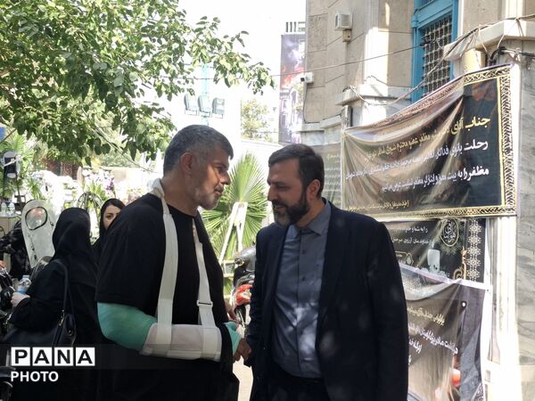 وداع با مادری که سه شهید پروراند و پس از سال ها فراق به آغوش فرزندانش بازگشت