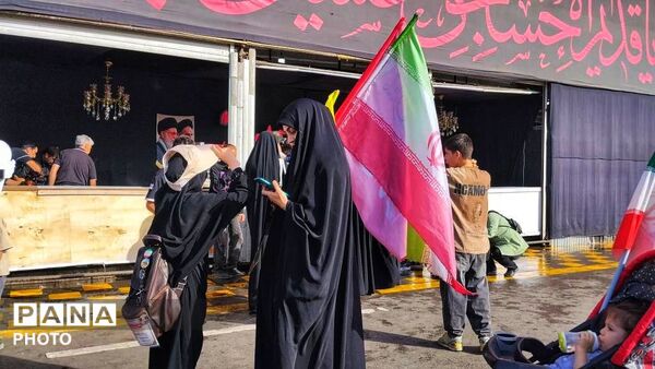 قدم‌هایی‌در‌مسیرِ‌دلتنگی؛ روایت‌جاماندگان اربعین