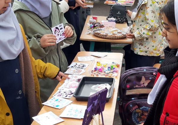 برپایی بازارچه نوروزی در دبستان شهید عباسی مشهد