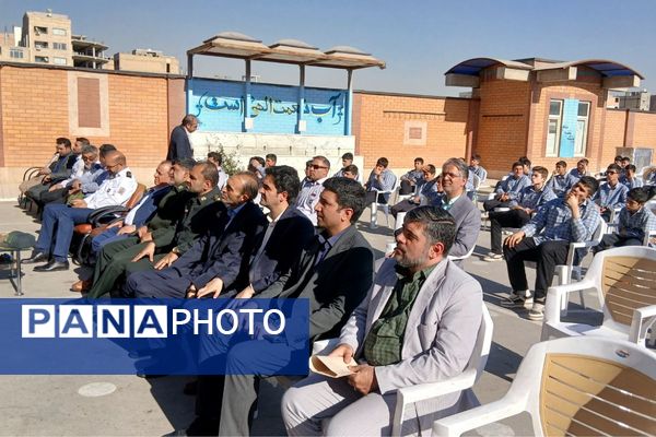 مراسم پدافند غیرعامل در دبیرستان بشارت بهارستان‌دو 