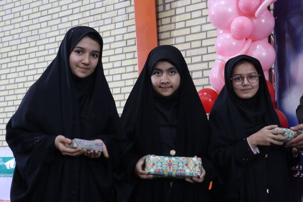 جشن نیکوکاری در مدرسه شهید حدادی تبریز