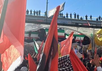 مشهد، در پناهِ نور؛ بدرقه رهبر به سوی ملکوت