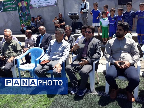 بهره‌برداری از چمن‌های مصنوعی روستای تولا و سنجدک شهرستان کوهسرخ