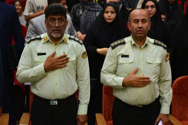 تجلیل از پسران ممتاز دبیرستان امام رضا در بهارستان‌دو