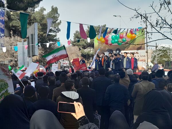 نغمه‌های انقلاب در راهپیمایی ۲۲ بهمن