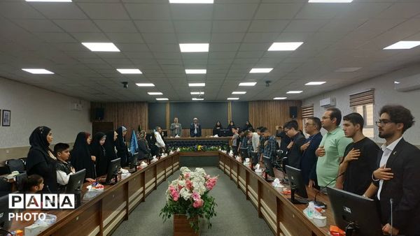 تجلیل از دانش‌آموزان برتر جشنواره نوجوان سالم