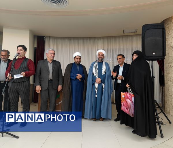 آیین تجلیل ازخادمین مراسم اعتکاف دانش‌آموزی