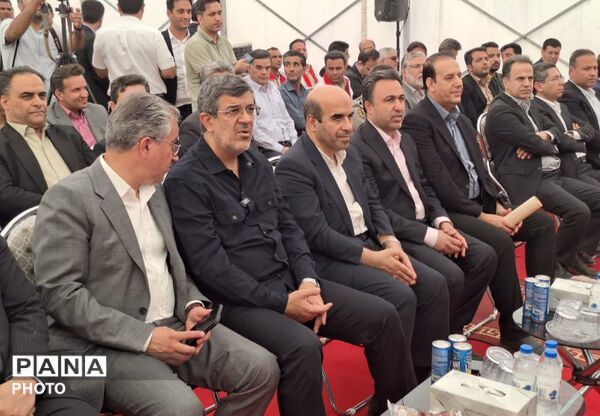 افتتاح نیروگاه خورشیدی ،گلخانه و طرح توسعه بیمارستان آیت الله خاتمی همزمان با هفته دولت