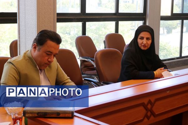 برگزاری جلسه کمیسیون پیشگیری و مقابله با سرقت در ثلاث باباجانی