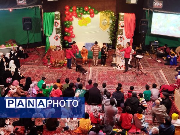 جشن بزرگ یلدا با عطر مادرانه در مجمع انصارالحسین