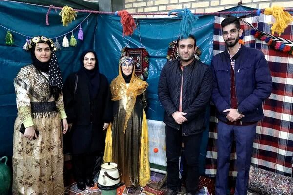 یلدایی به یاد ماندنی در مدرسه البرز رودهن