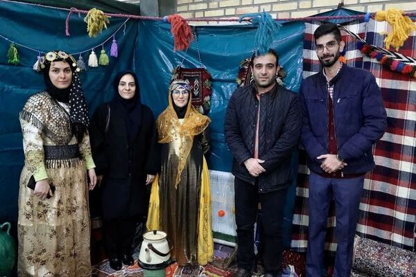یلدایی به یاد ماندنی در مدرسه البرز رودهن