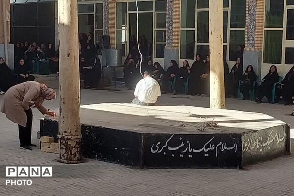آیین سنتی برپایی خیمه عاشورایی در زرقان