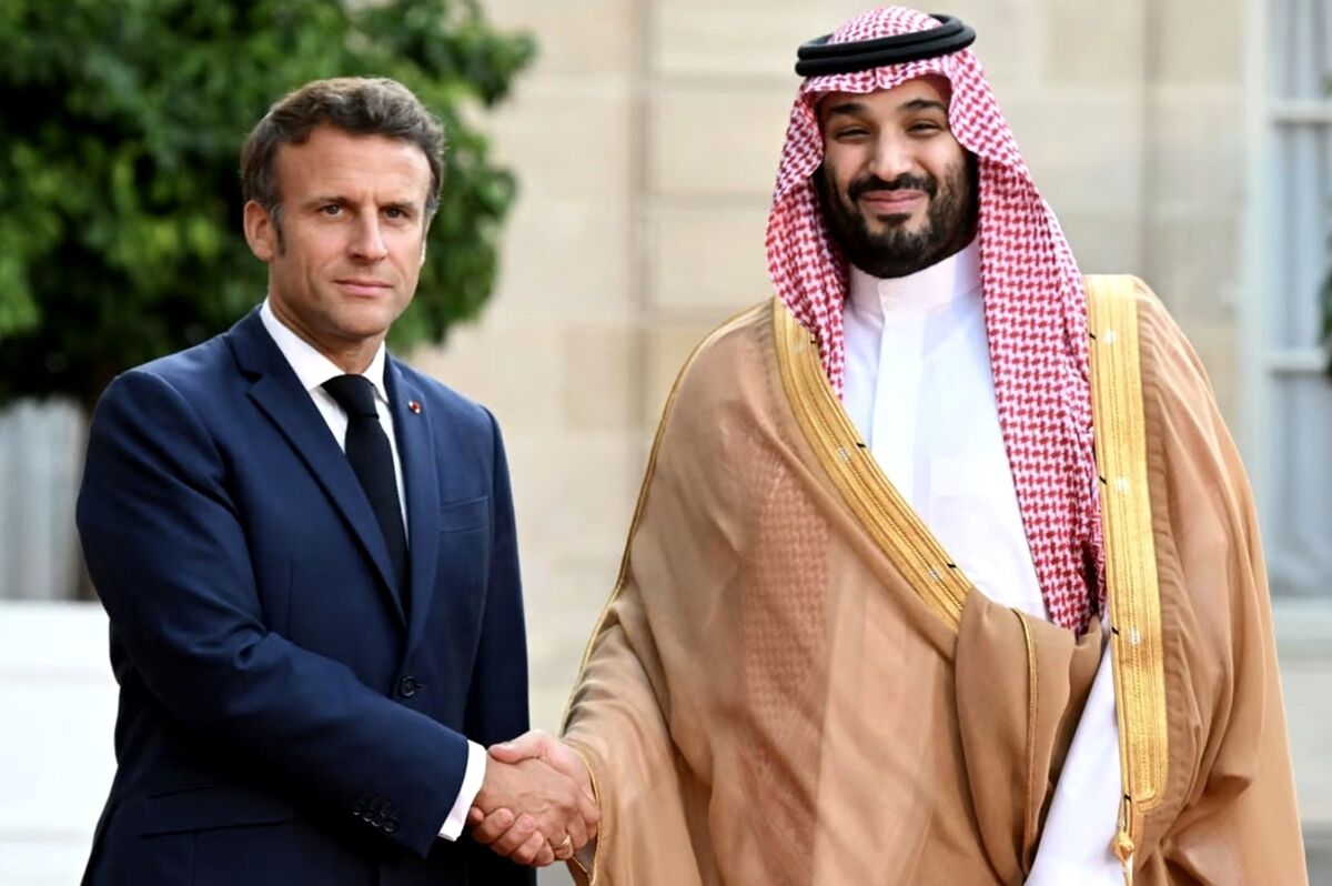 مکرون با بن سلمان درباره مسائل منطقه‌ای گفت‌وگو کرد