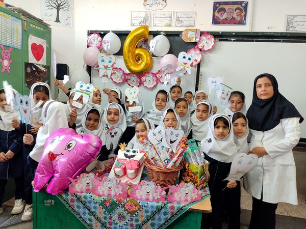 جشن دندان شماره شش و پویش دو دو تا یادت نره در دبستان عصمت باخرز