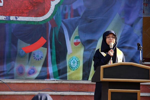 برگزاری همایش یاوران انقلاب در مدرسه حضرت ولیعصر(عج)