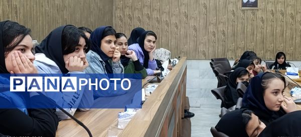 اردوی دانش‌آموزی تمشک مدارس دخترانه انصار و بعثت در زنجان