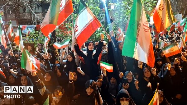 آیین وداع با پیکر دانش آموز شهید محمد حسین دهقان در قم